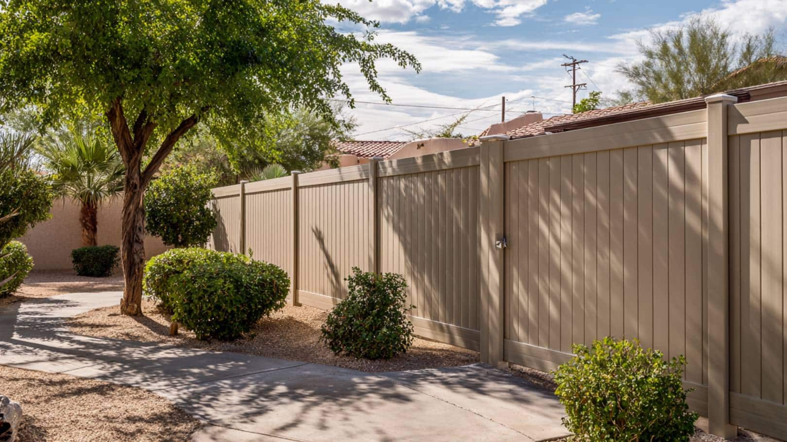 vinyl-fence-main